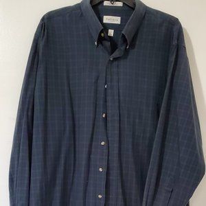 Van Heusen Dress Shirt, 34/35,neck 18.5,sleeve 24,good condition, front pocket,
